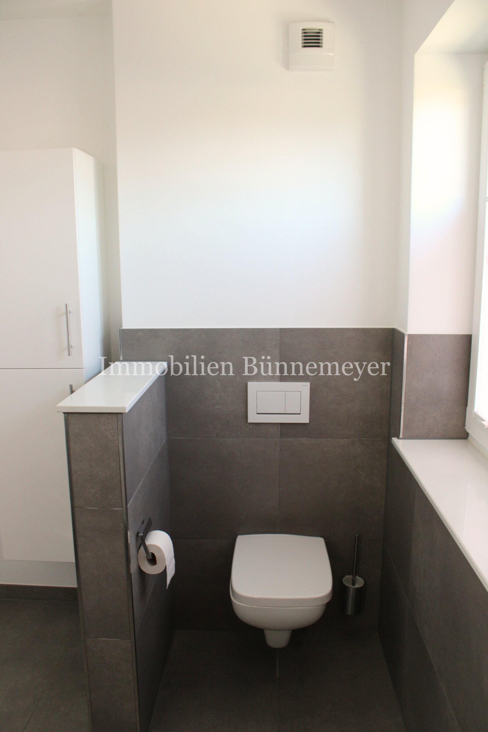 Wunderschöne moderne lichtdurchflutete Wohnung im Obergeschoss 