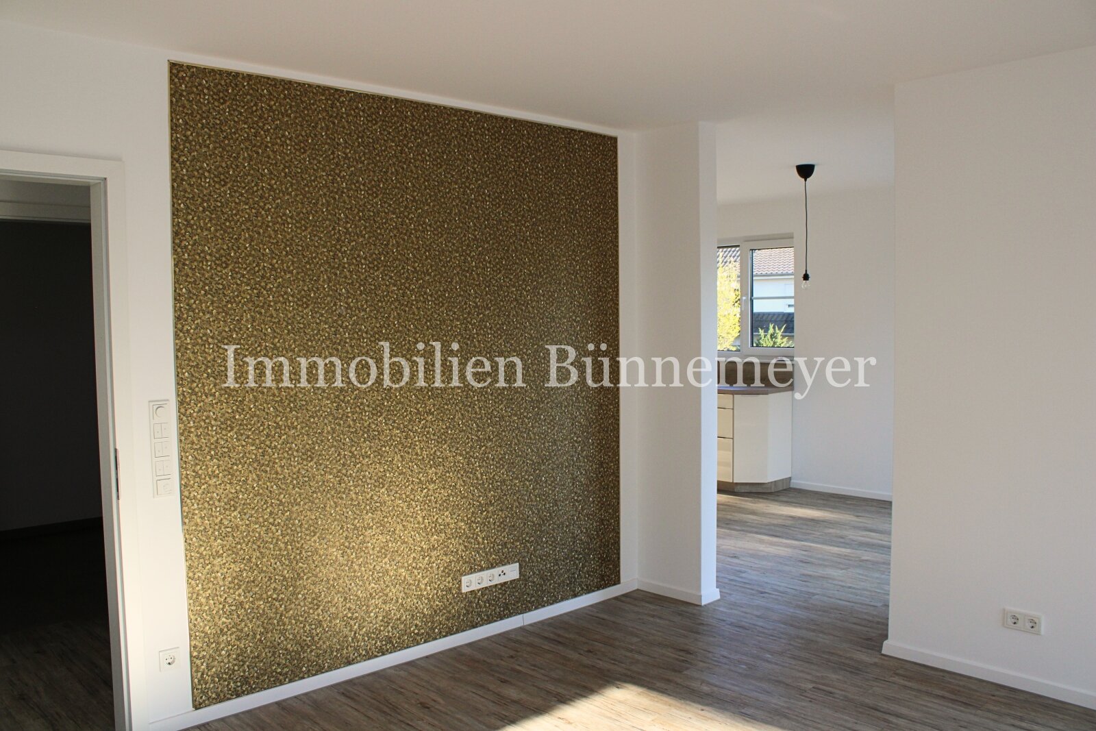 Wunderschöne moderne lichtdurchflutete Wohnung im Obergeschoss 