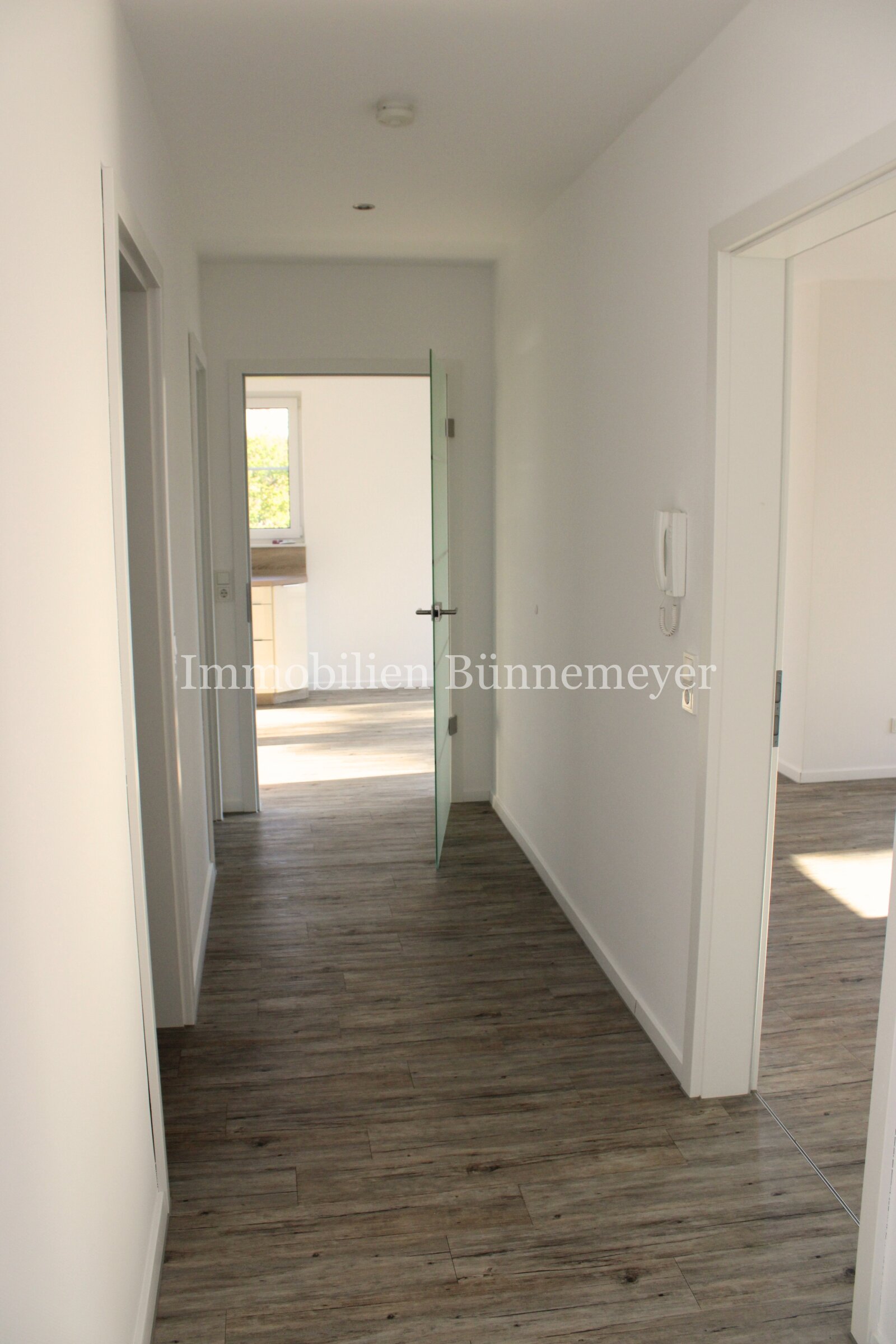 Wunderschöne moderne lichtdurchflutete Wohnung im Obergeschoss 