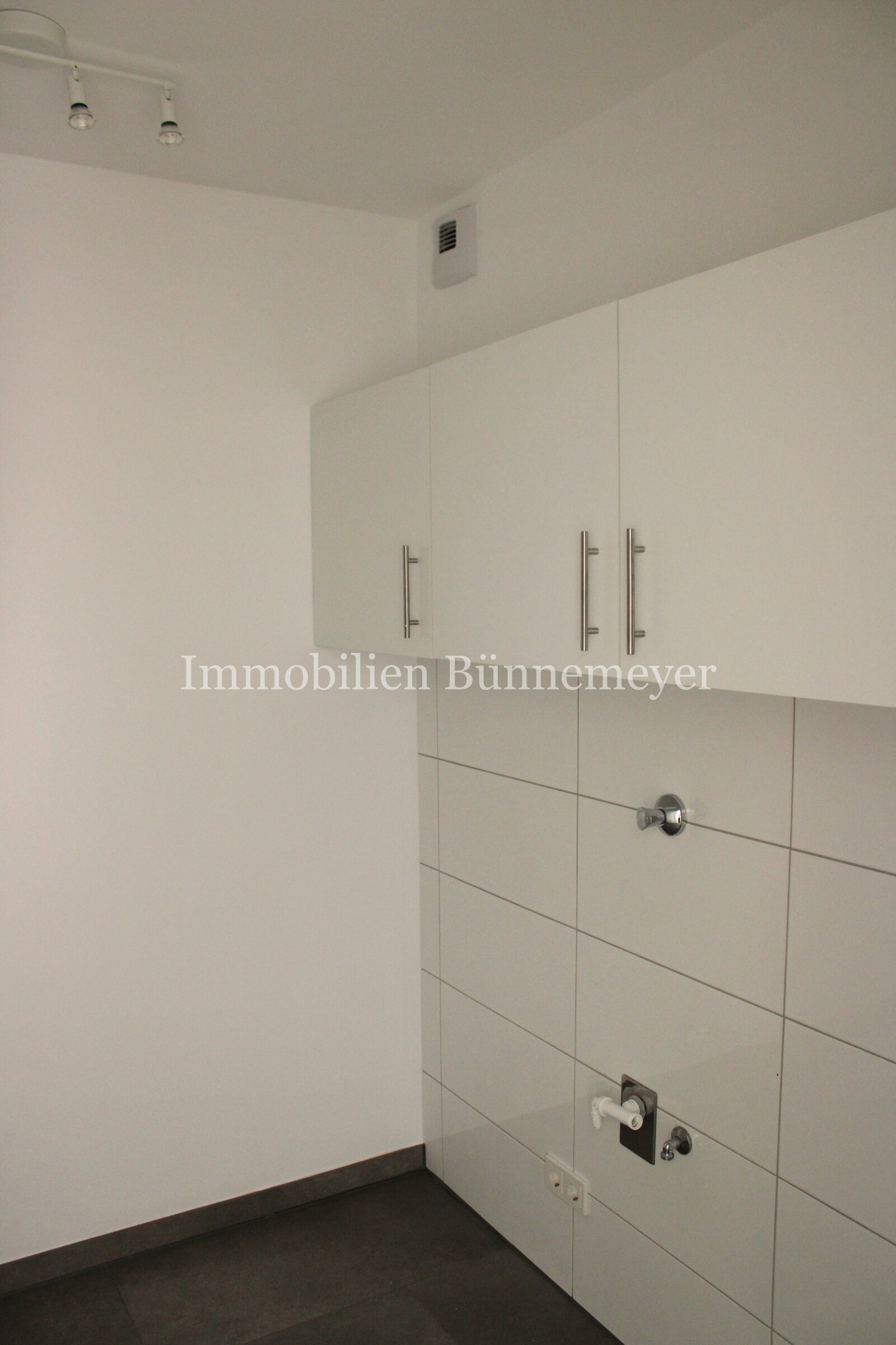 Wunderschöne moderne lichtdurchflutete Wohnung im Obergeschoss 