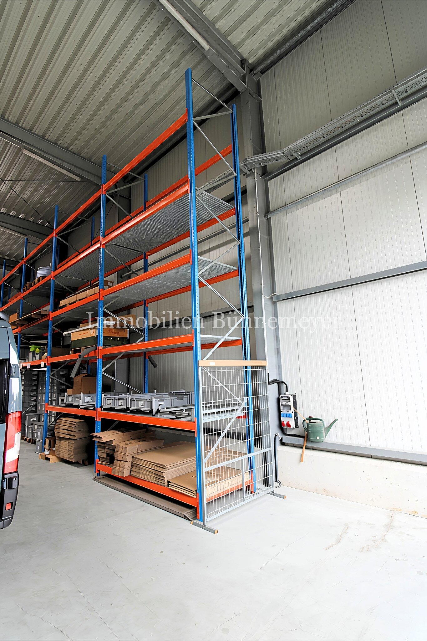 Gewerbeimmobilie mit flexibler Büro- und Hallenfläche in attraktiver Gewerbelage