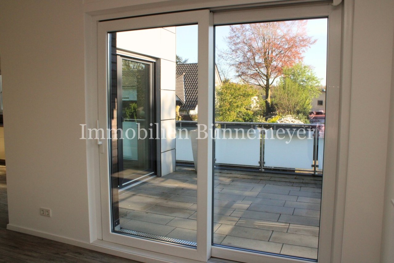 Wohnzimmer Schiebetür zum Balkon