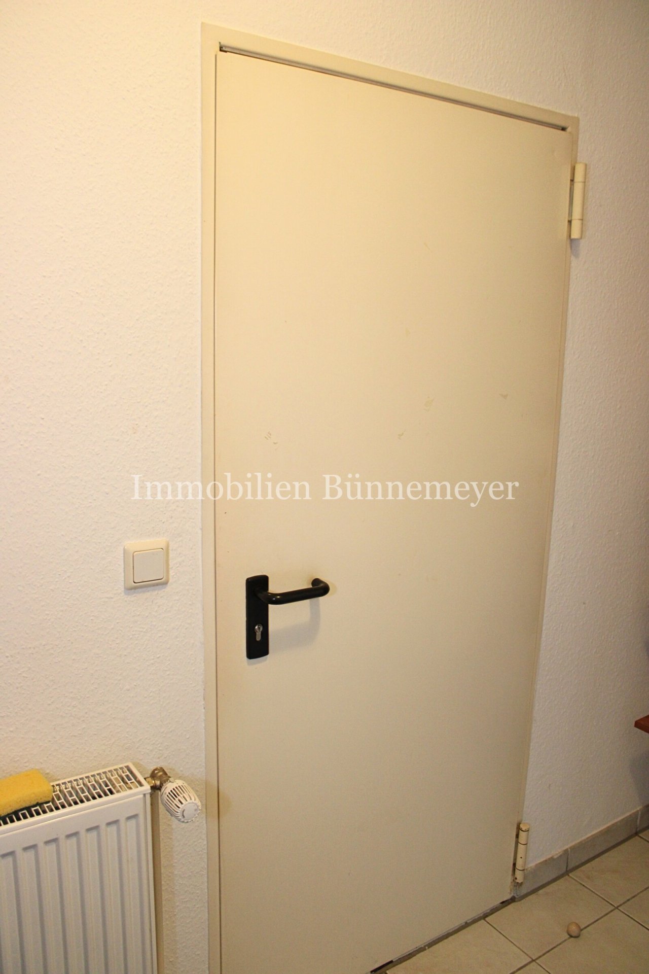 HWR - Abstellraum - mit Zugang zur Garage 