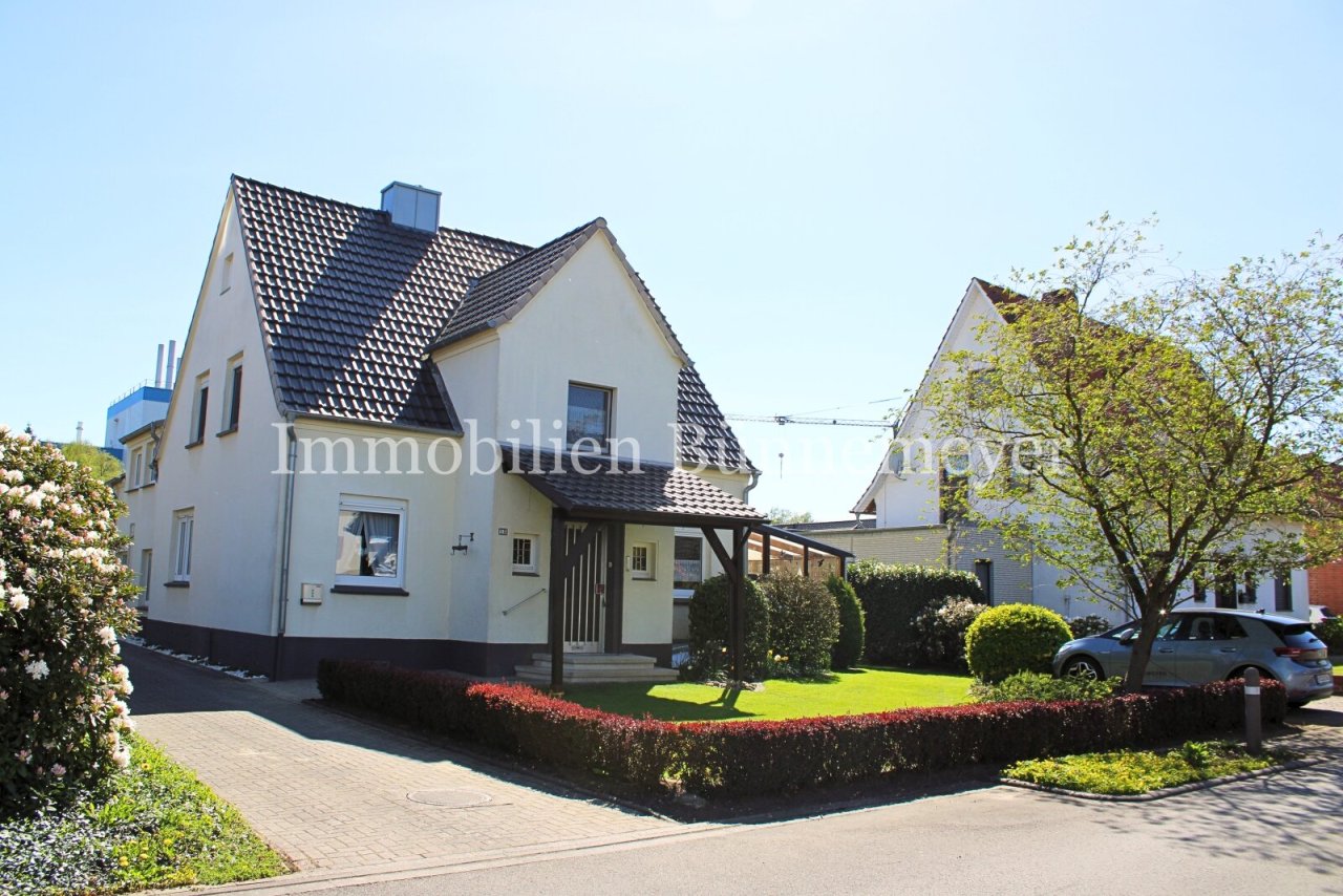 Haupthaus vorne Haupthaus vorne