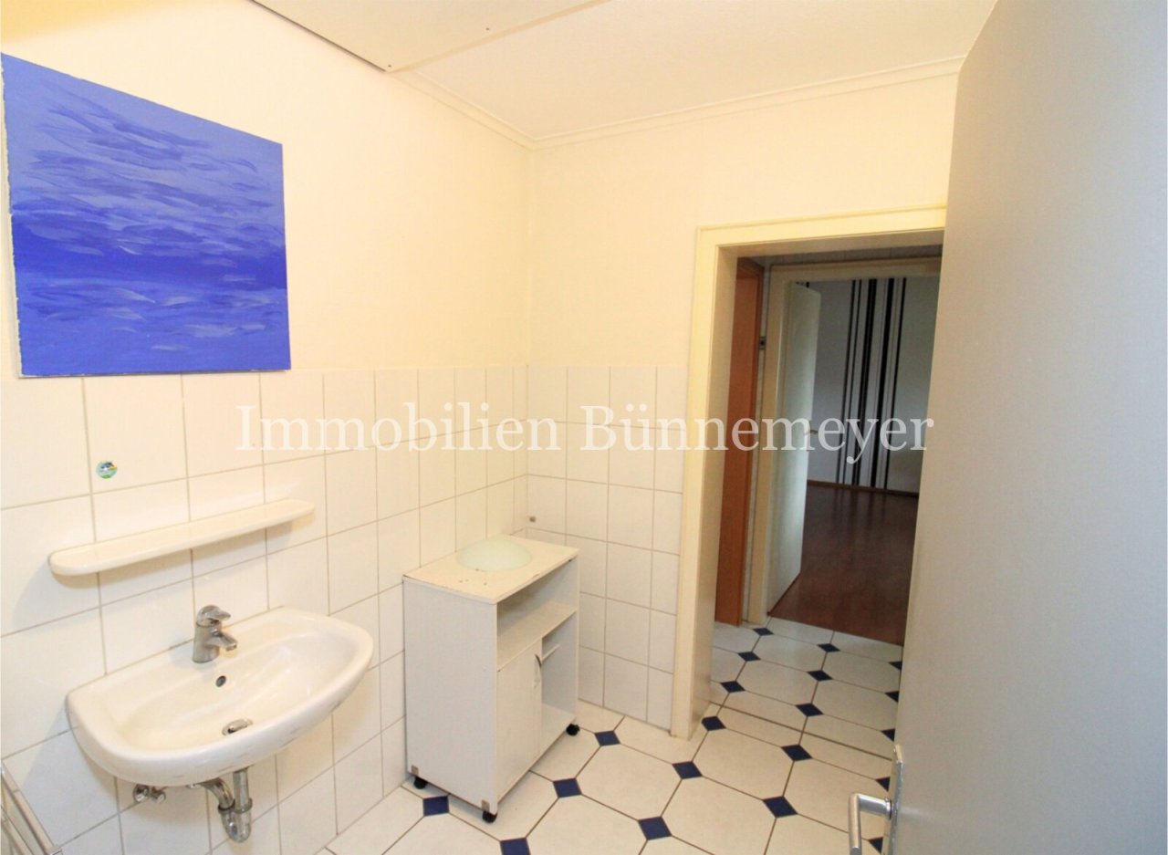 Zweites Bad - angrenzend an das Hauptschlafzimmer Zweites Bad - angrenzend an das Hauptschlafzimmer